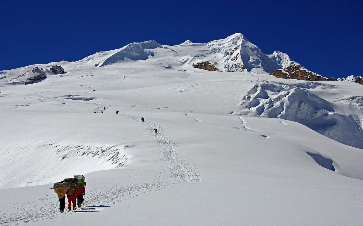 MERA PEAK & AMPHU-LABTSA PASS